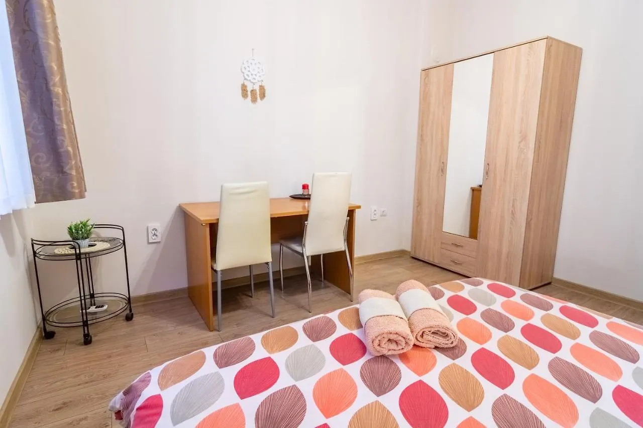Madrid 2Bdr W Free Parking Near Metro, Serdika Mall Sofia