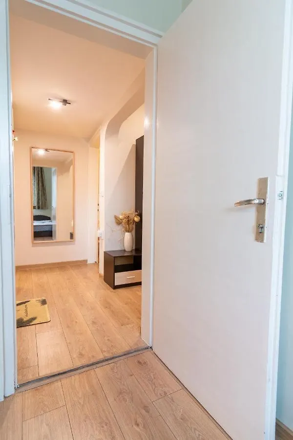 Apartment Madrid 2Bdr W Free Parking Near Metro, Serdika Mall Sofia Bulgaria