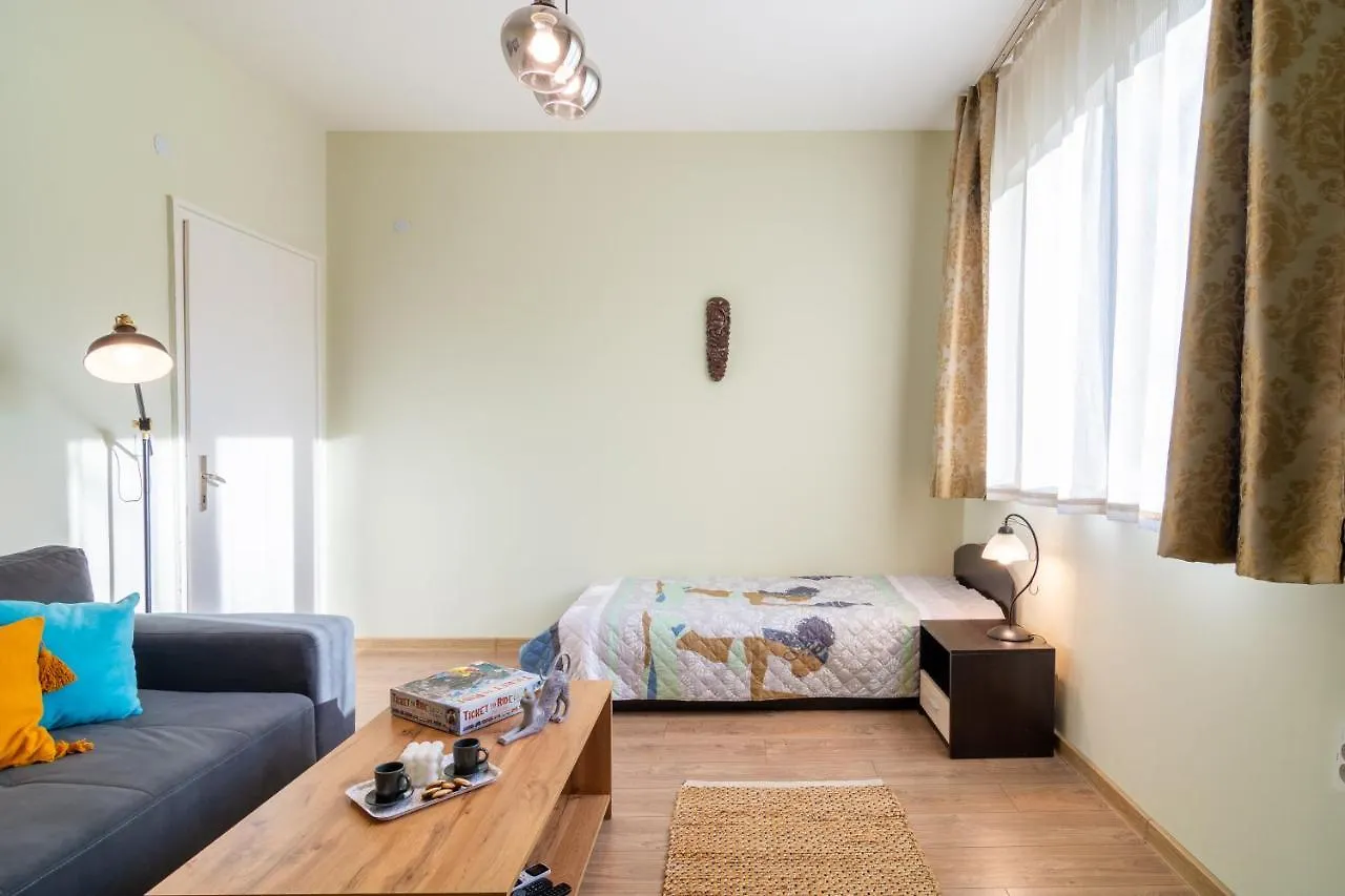 Madrid 2Bdr W Free Parking Near Metro, Serdika Mall Sofia